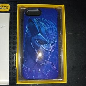 Marvel OtterBox Black Panther Symmetry Case for iPhone 8 Plus / 7 Plus